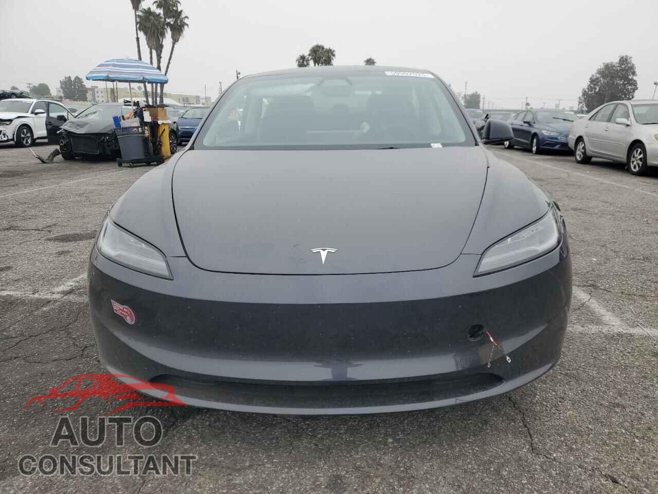 TESLA MODEL 3 2024 - 5YJ3E1EA2RF743280