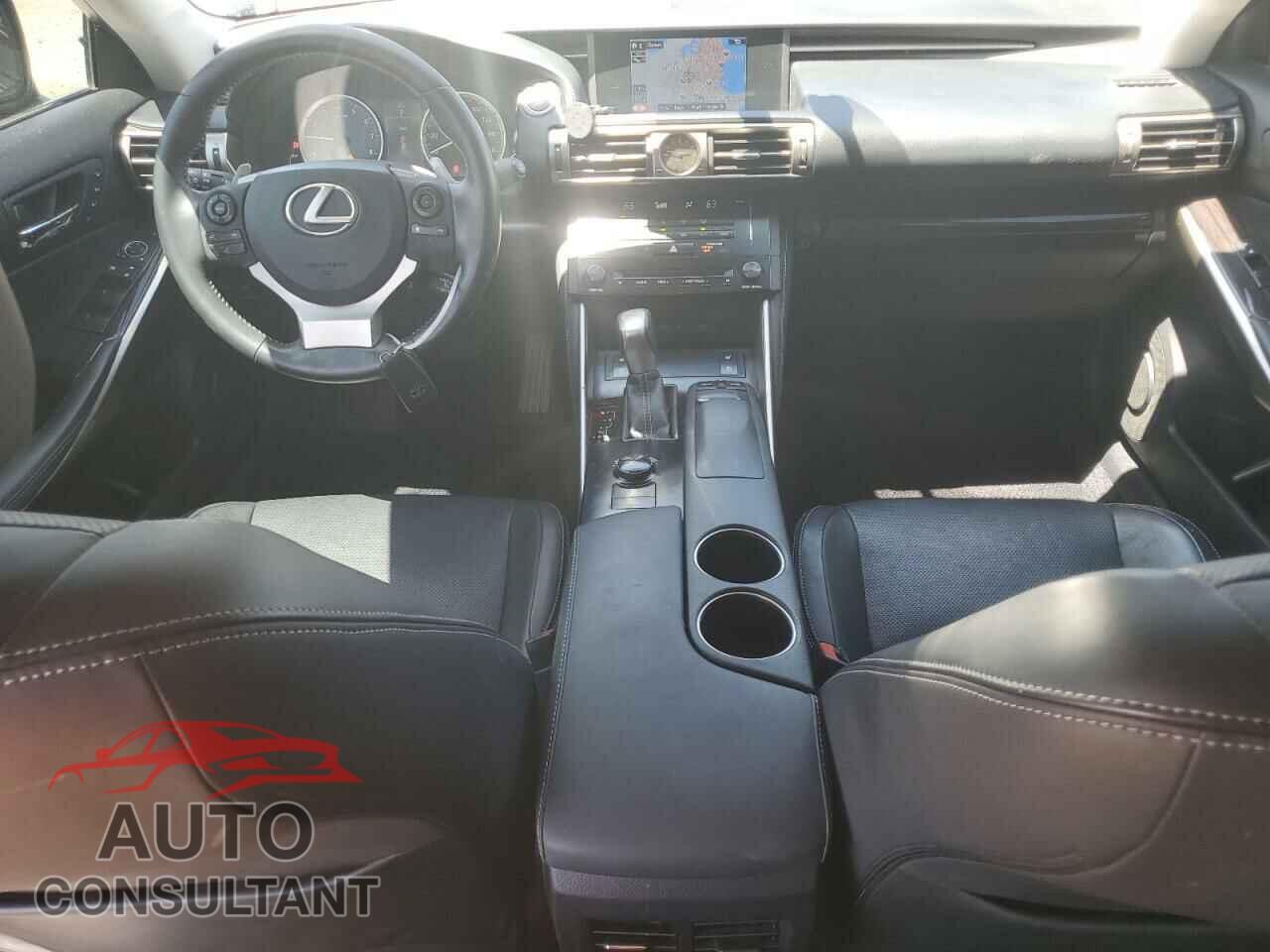 LEXUS IS 2014 - JTHBE1D26E5012335