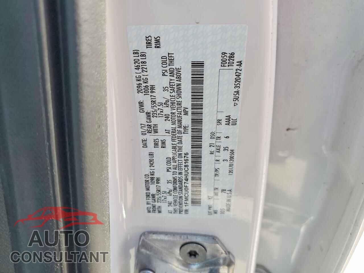 FORD ESCAPE 2017 - 1FMCU0F74HUC81676