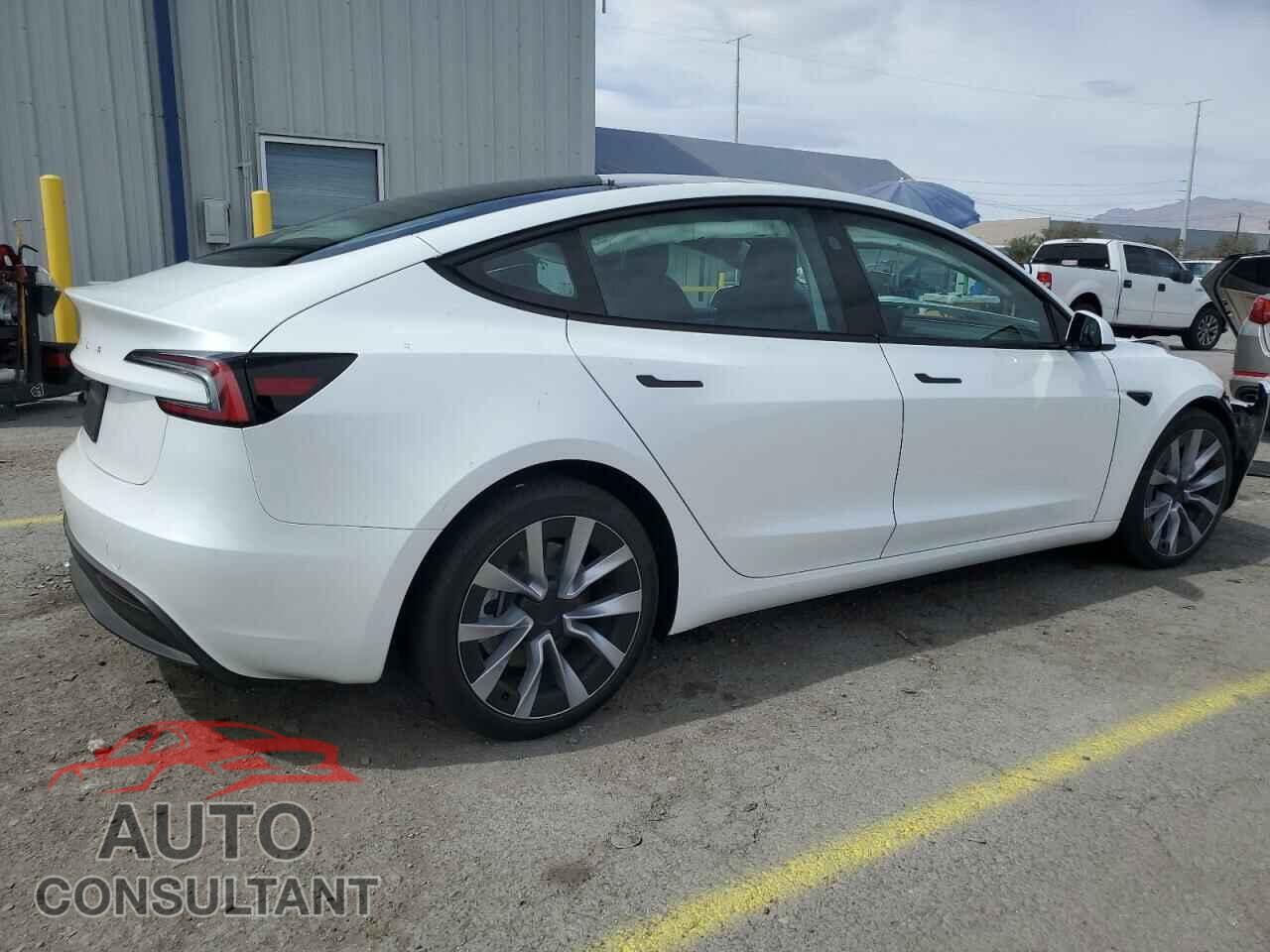 TESLA MODEL 3 2024 - 5YJ3E1EA6RF822676