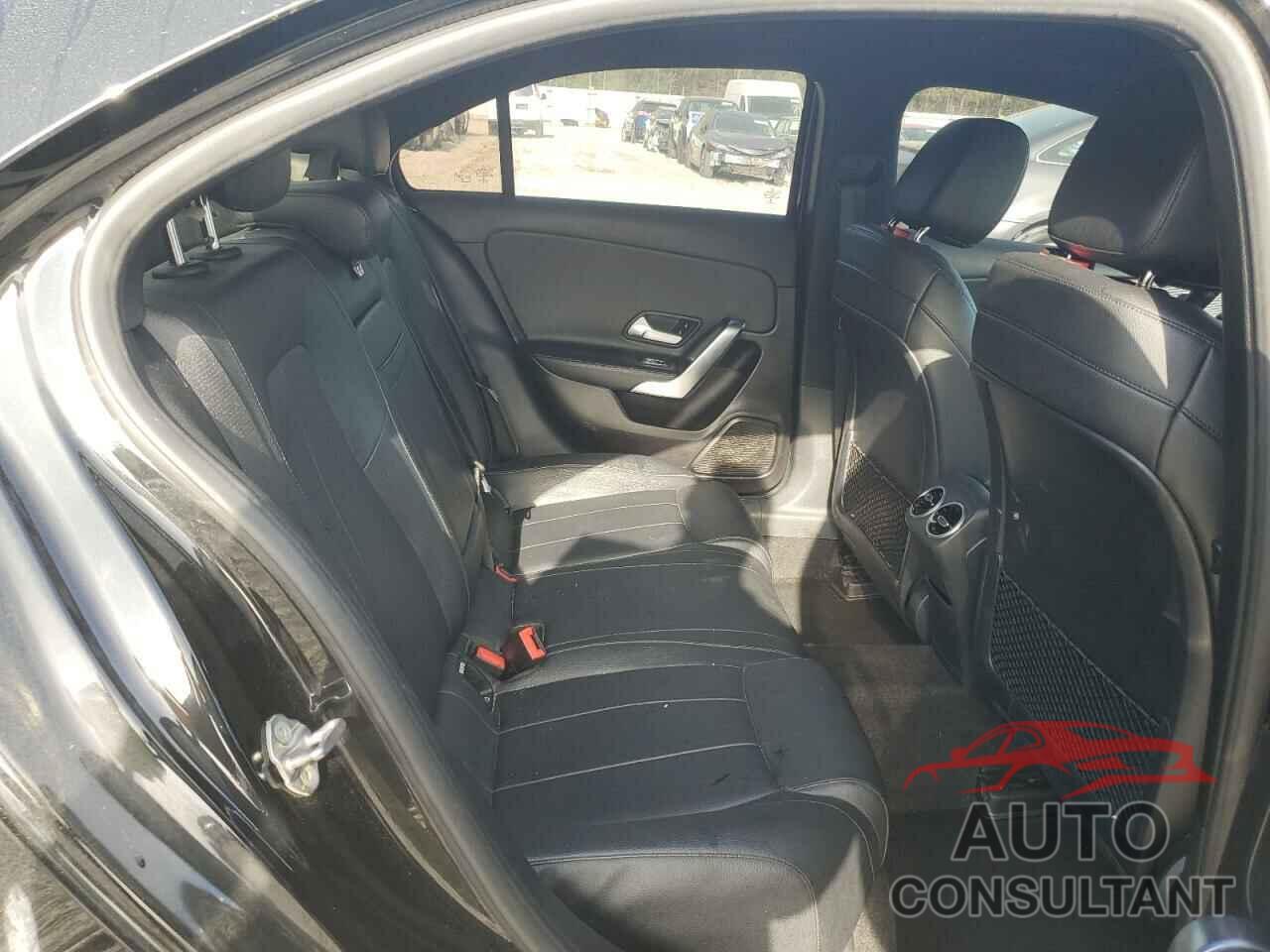 MERCEDES-BENZ A-CLASS 2019 - WDD3G4FB9KW002196