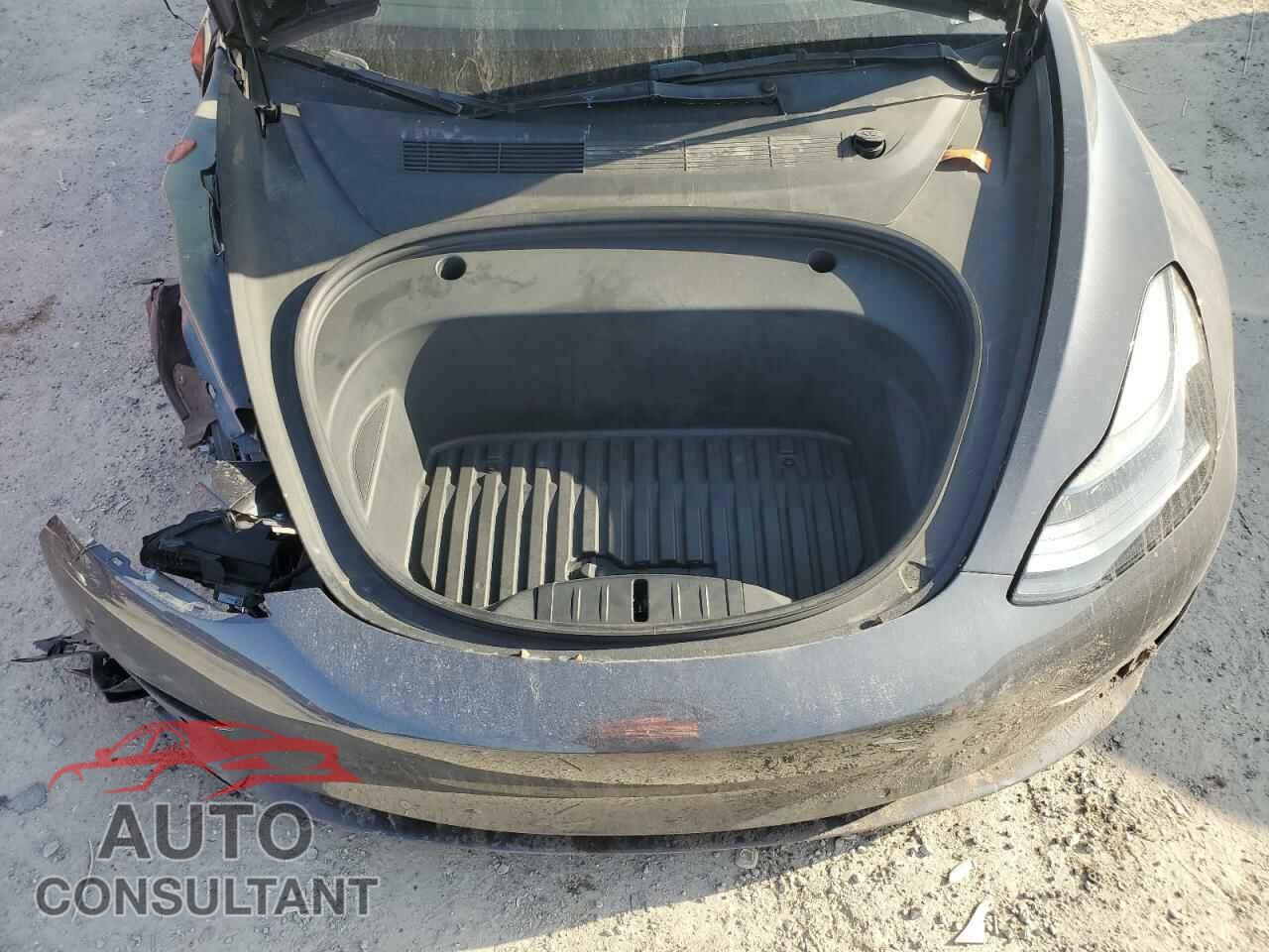 TESLA MODEL 3 2021 - 5YJ3E1EA5MF090808