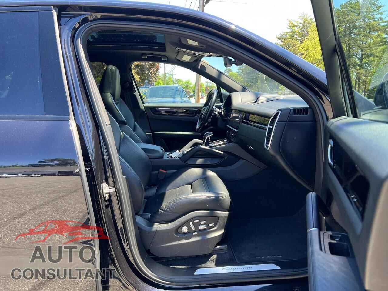 PORSCHE CAYENNE 2019 - WP1AE2AY8KDA52072