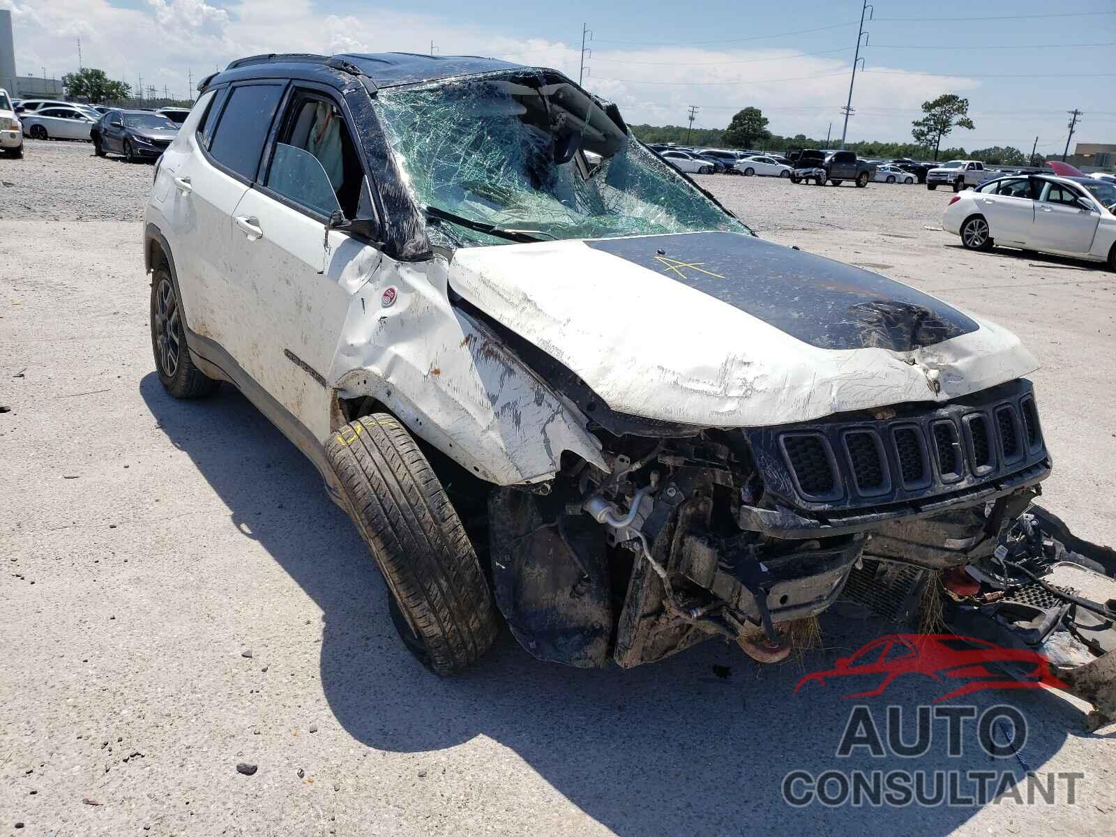 JEEP COMPASS 2019 - 3C4NJDDB4KT671246