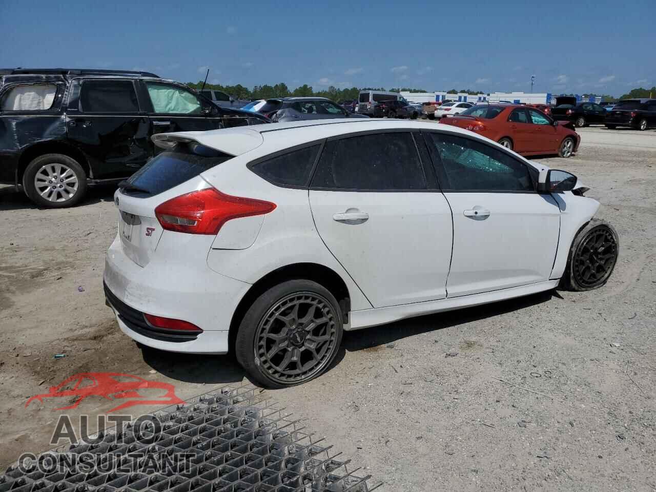 FORD FOCUS 2016 - 1FADP3L95GL202758