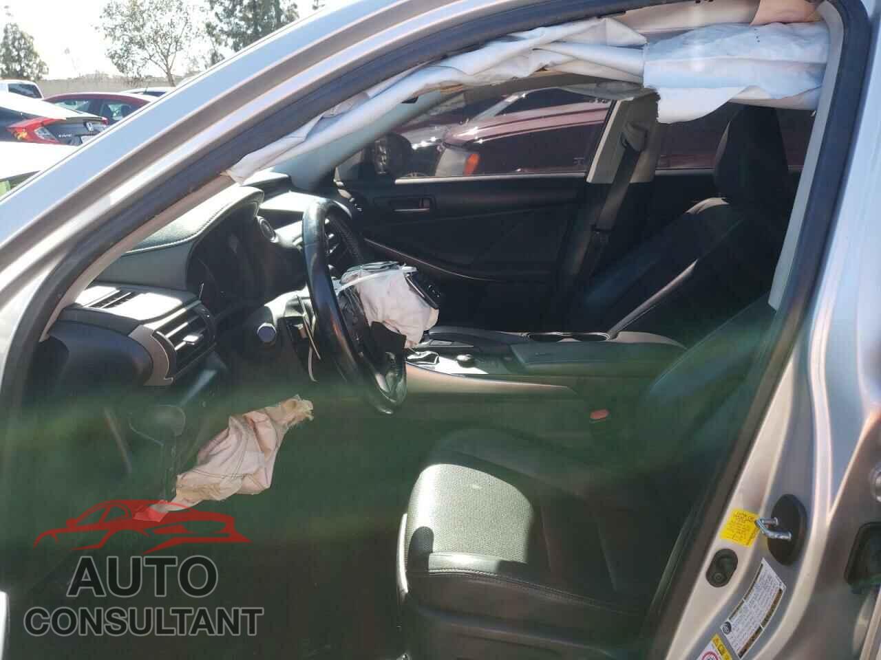 LEXUS IS 2017 - JTHBA1D21H5042097