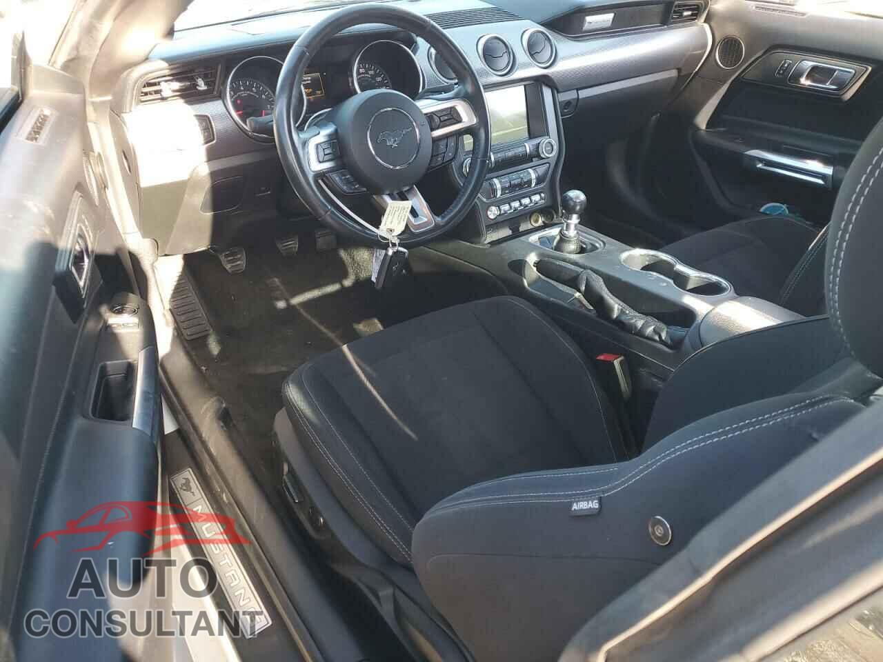 FORD MUSTANG 2018 - 1FA6P8CF3J5137898