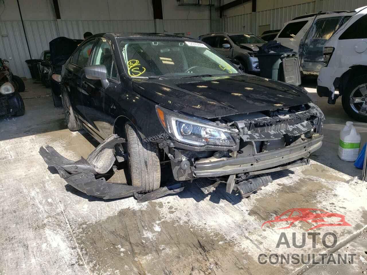 SUBARU LEGACY 2019 - 4S3BNAB64K3010856