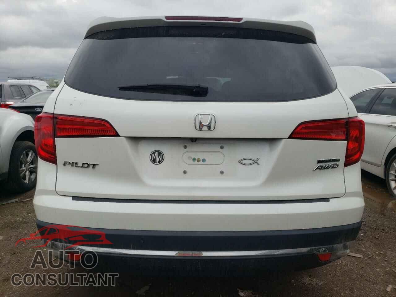 HONDA PILOT 2017 - 5FNYF6H96HB001058