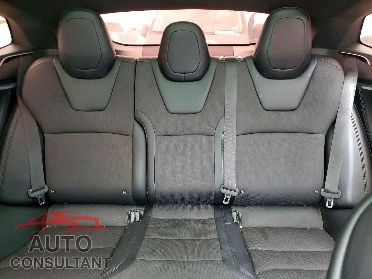 TESLA MODEL S 2017 - 5YJSA1E23HF232157