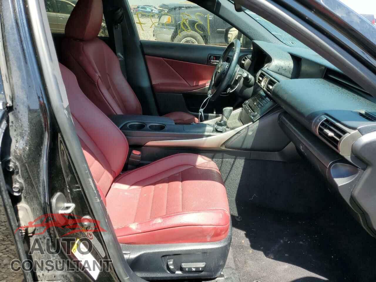 LEXUS IS 2014 - JTHCE1D26E5000299