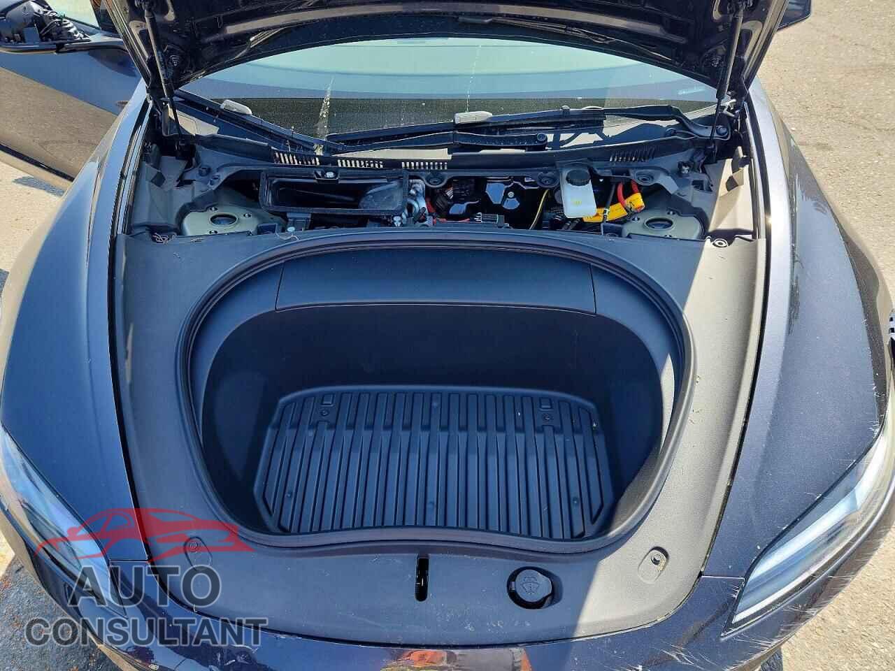 TESLA MODEL 3 2024 - 5YJ3E1EA3RF746933