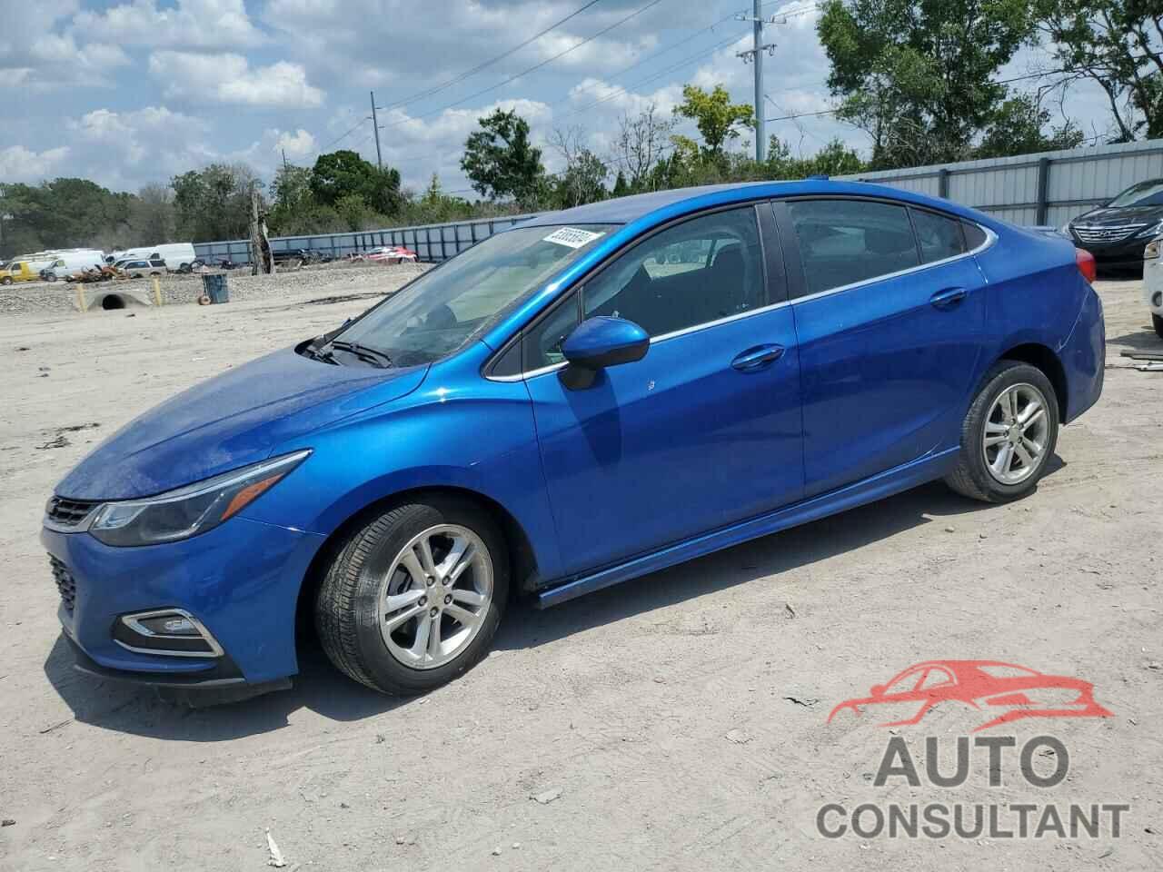 CHEVROLET CRUZE 2018 - 1G1BE5SM5J7149335