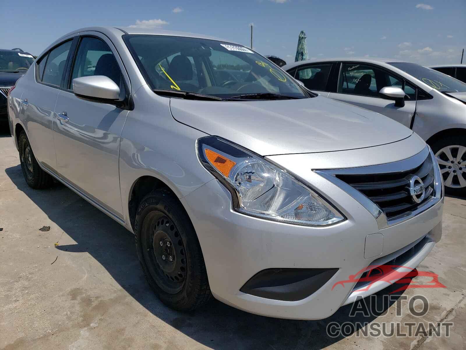 NISSAN VERSA 2019 - 3N1CN7APXKL872360