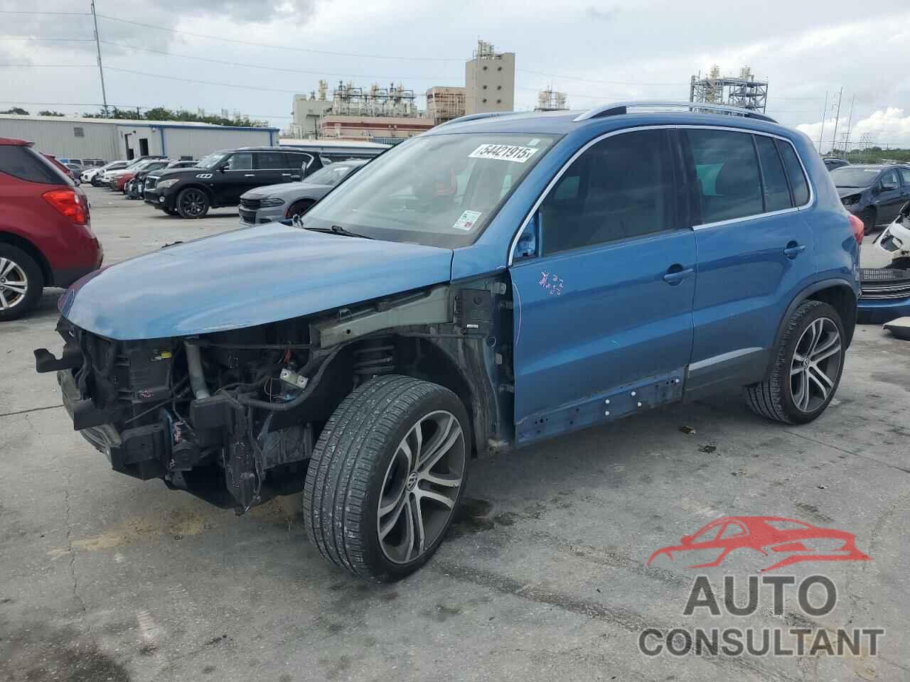 VOLKSWAGEN TIGUAN 2017 - WVGVV7AX0HK016433