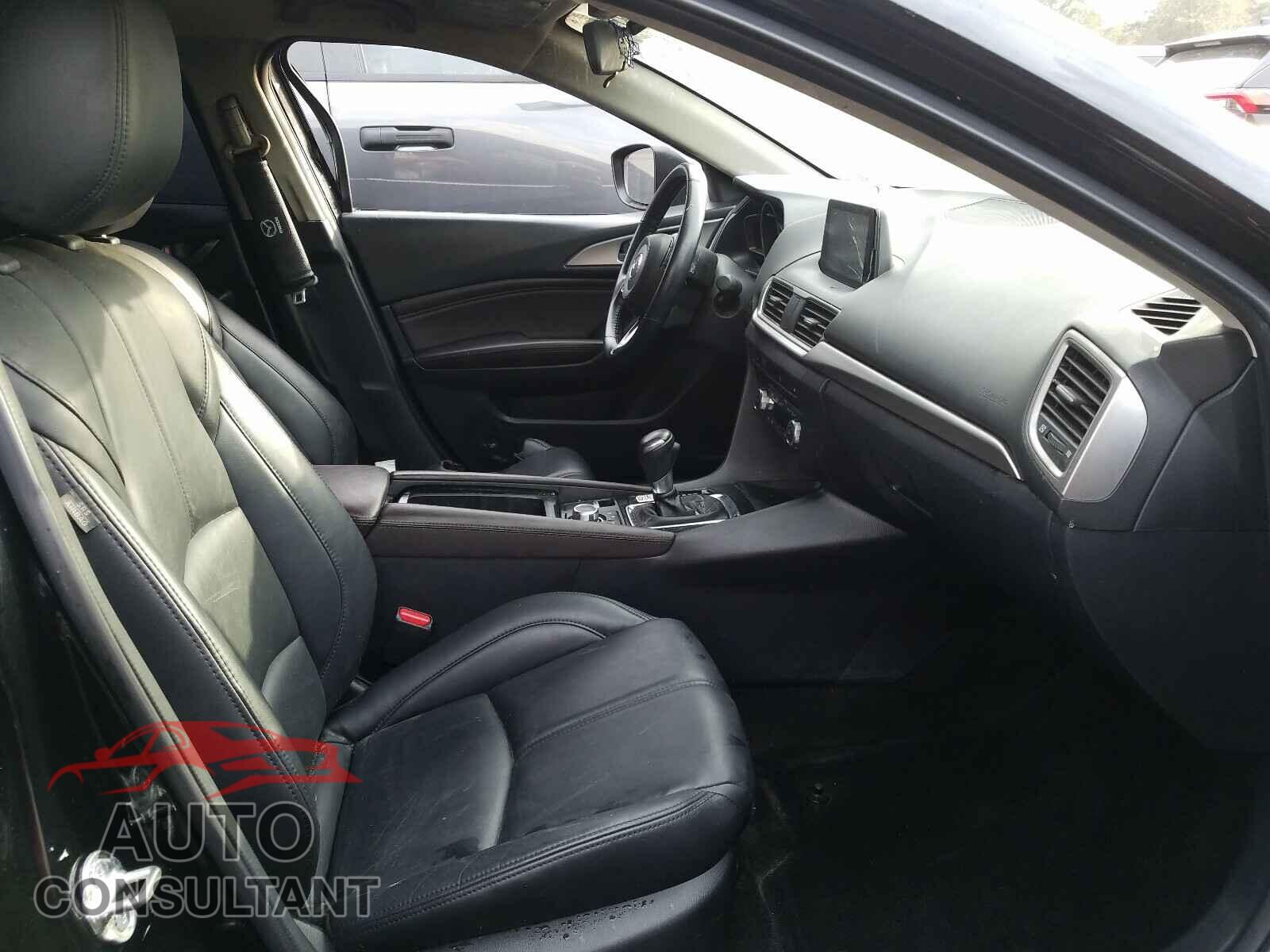 MAZDA 3 2017 - 3MZBN1L73HM126609