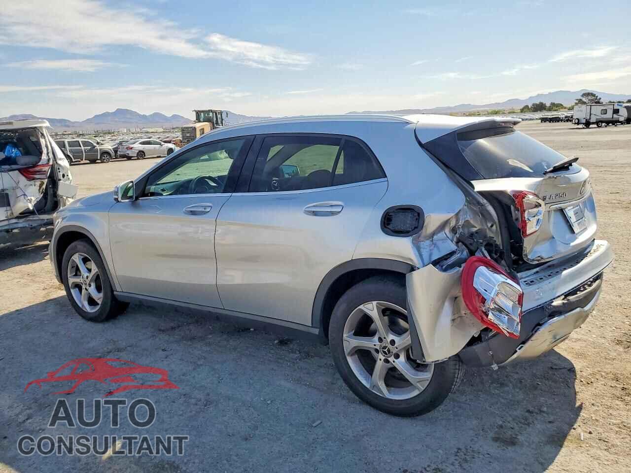 MERCEDES-BENZ GLA-CLASS 2019 - WDCTG4GB2KU019727