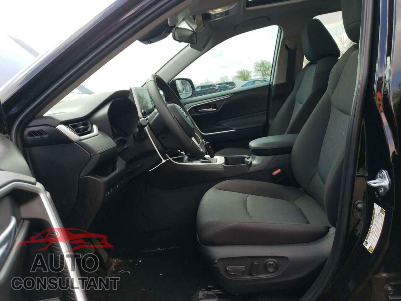 TOYOTA RAV4 2024 - 2T3R1RFV9RC476785
