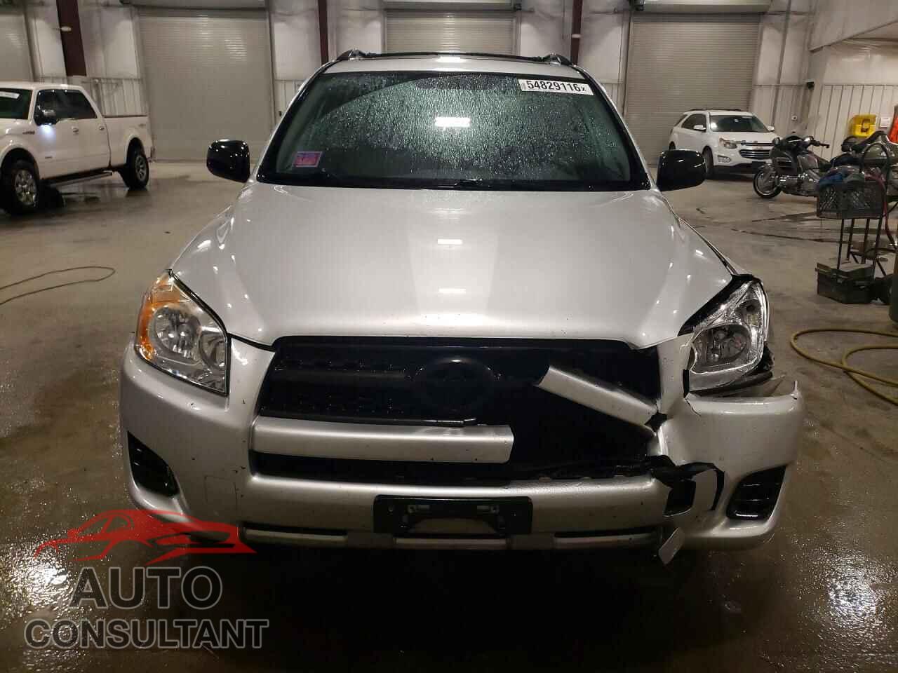 TOYOTA RAV4 2011 - 2T3BF4DV2BW094143
