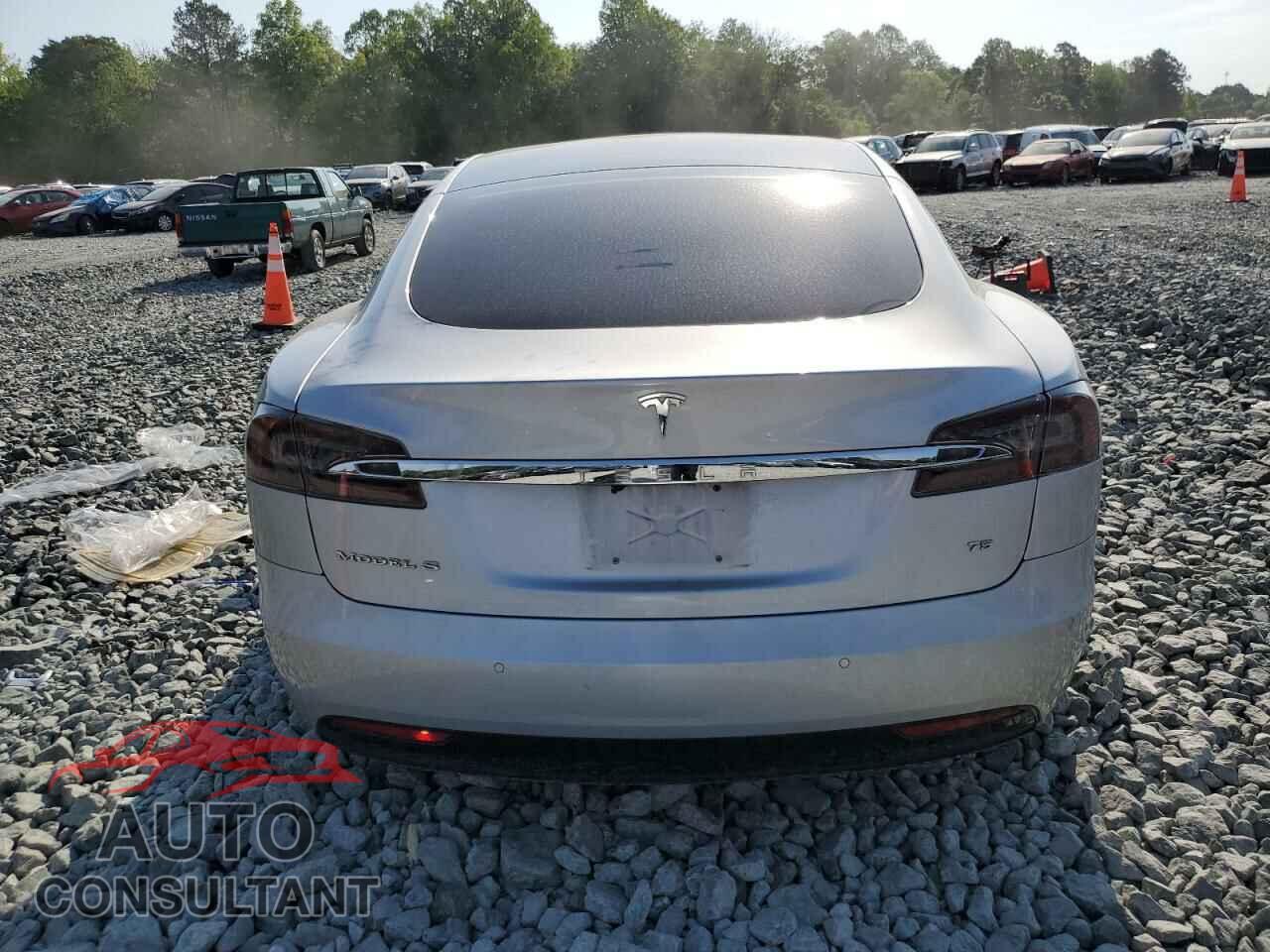 TESLA MODEL S 2017 - 5YJSA1E15HF203248