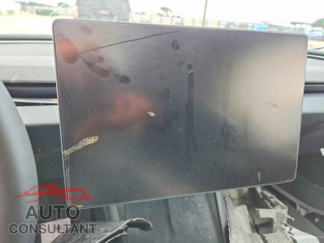 TESLA MODEL 3 2024 - 5YJ3E1EA5RF857158
