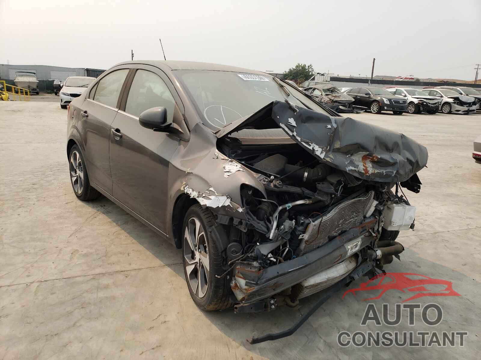 CHEVROLET SONIC 2017 - 1G1JF5SB6H4123927