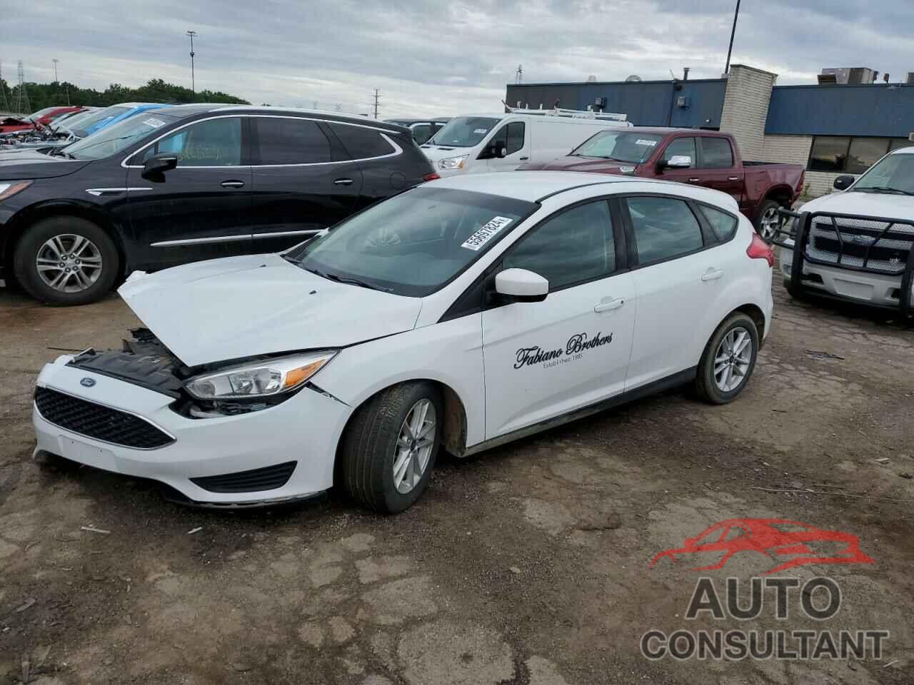 FORD FOCUS 2018 - 1FADP3K29JL301045