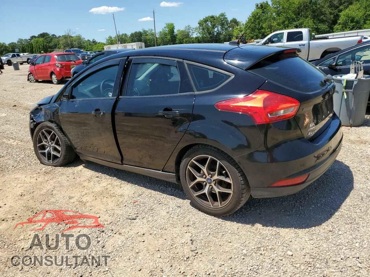 FORD FOCUS 2017 - 1FADP3M22HL220976