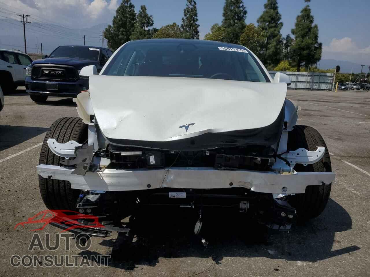 TESLA MODEL 3 2024 - 5YJ3E1EB2RF732711