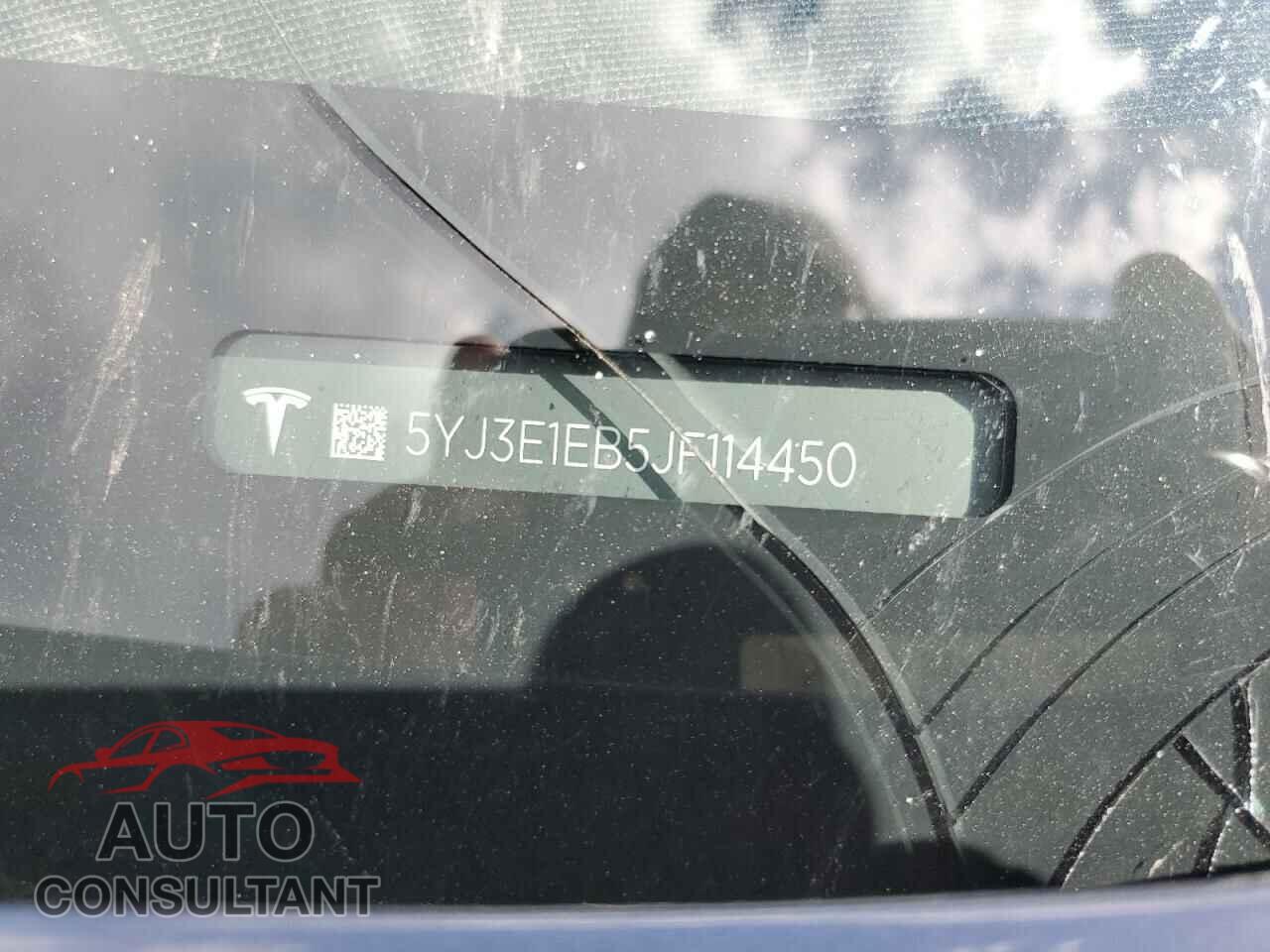 TESLA MODEL 3 2018 - 5YJ3E1EB5JF114450