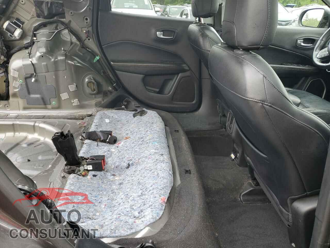 JEEP COMPASS 2018 - 3C4NJDCBXJT101929