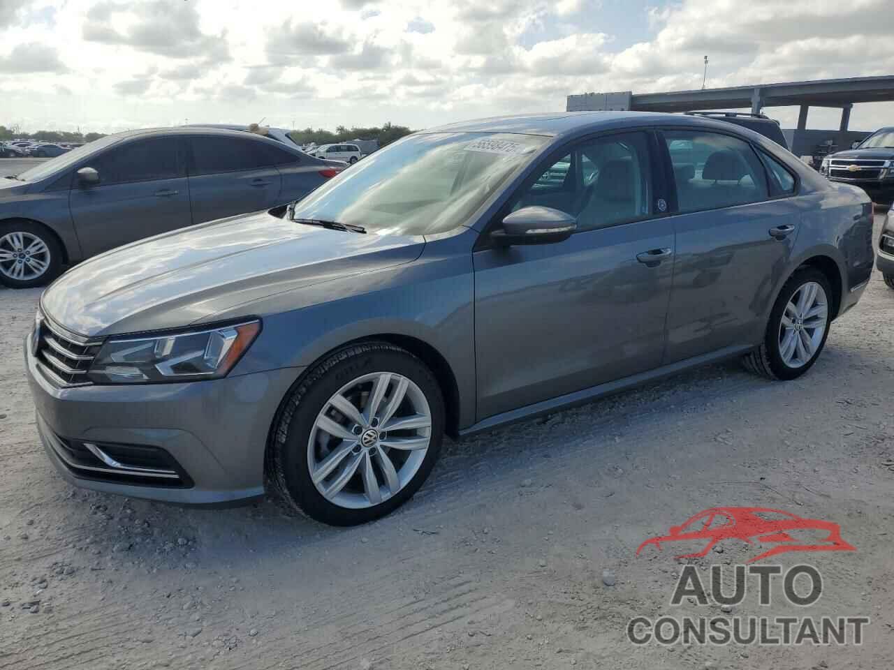 VOLKSWAGEN PASSAT 2019 - 1VWLA7A3XKC001733
