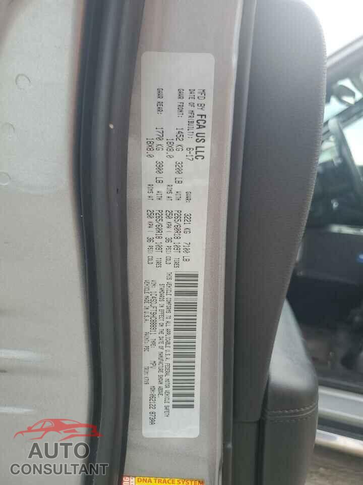 DODGE DURANGO 2017 - 1C4SDJFT9HC888911