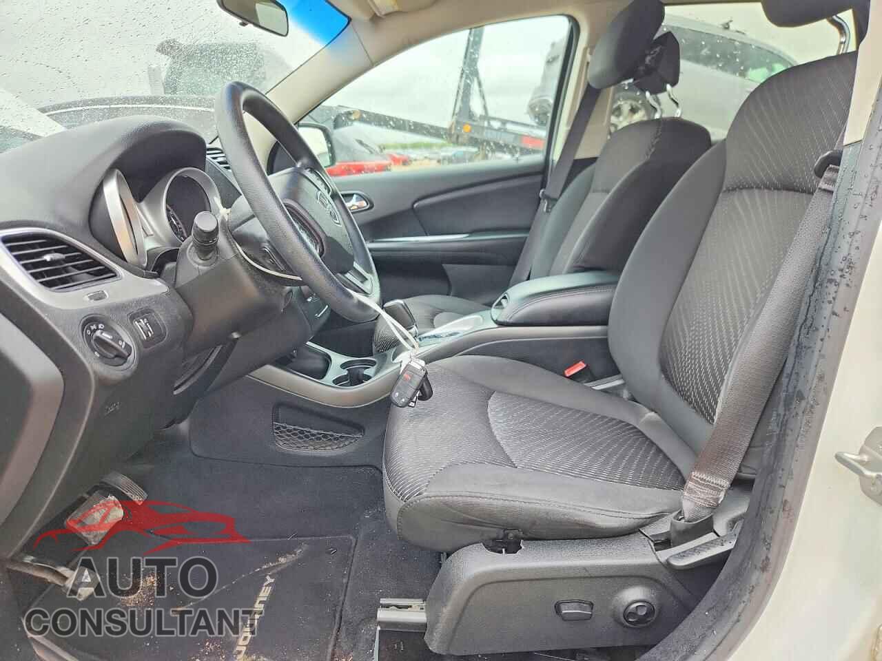 DODGE JOURNEY 2015 - 3C4PDCBG7FT711558