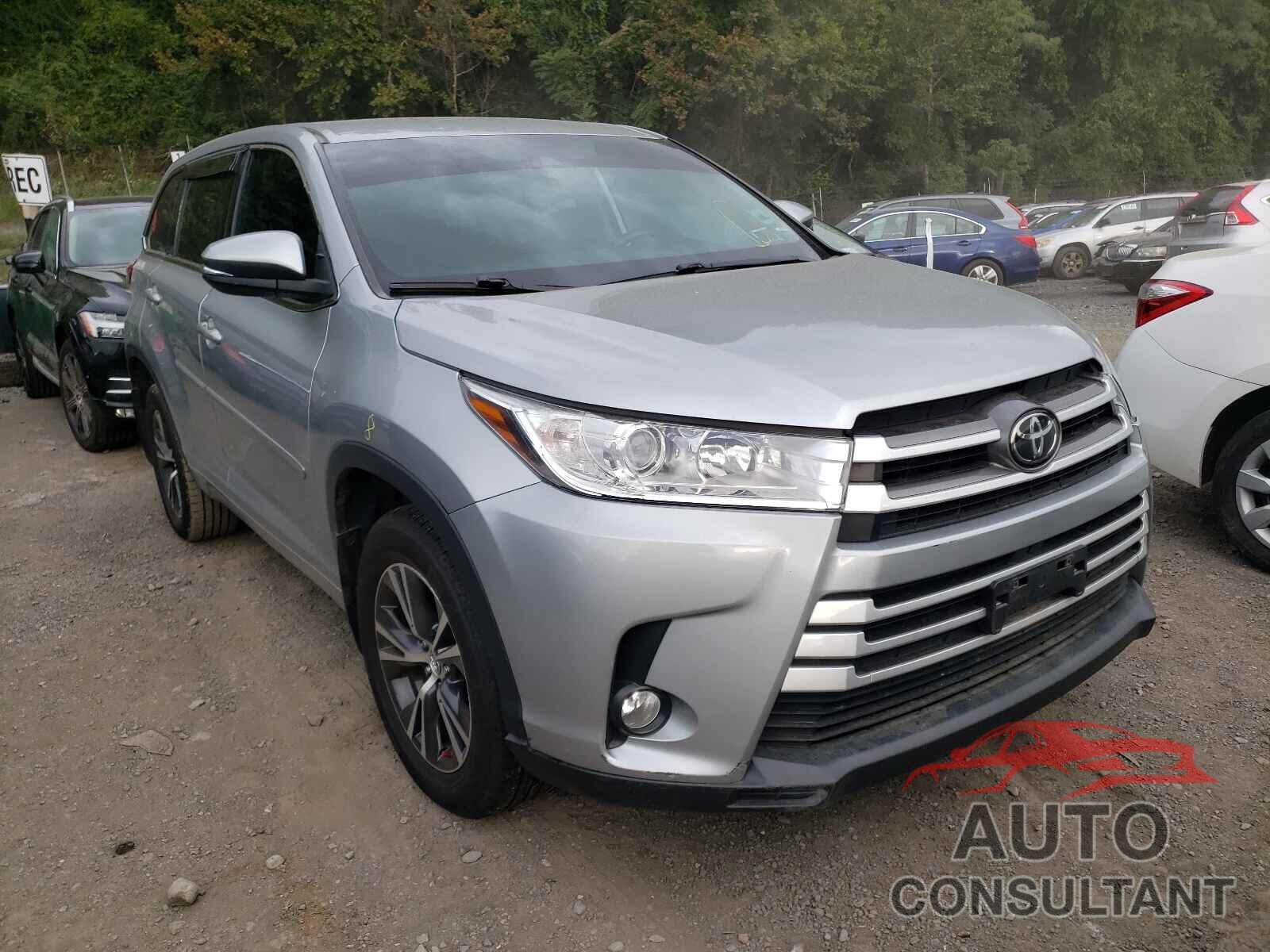TOYOTA HIGHLANDER 2018 - 5TDBZRFH3JS802766