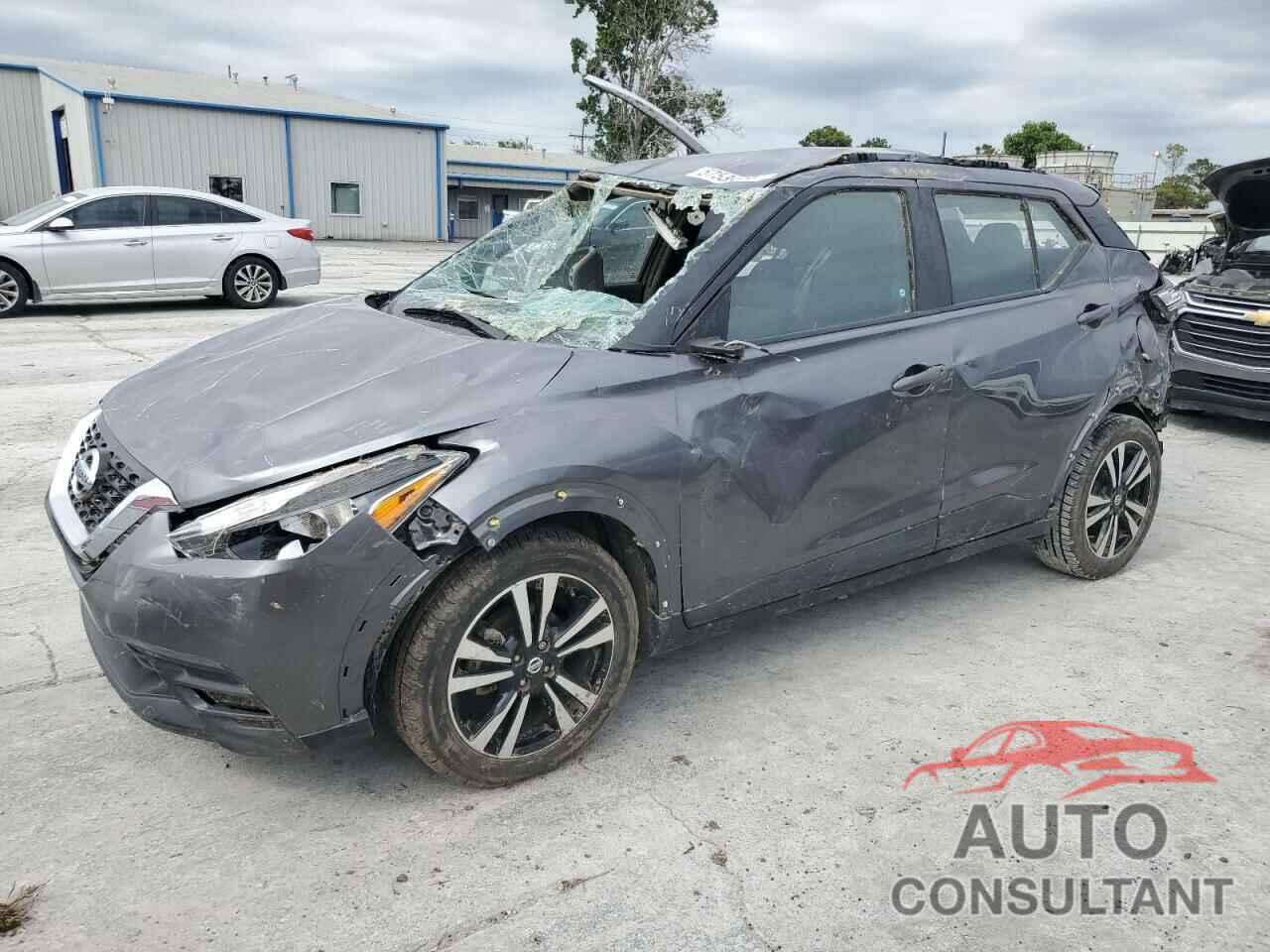 NISSAN KICKS 2018 - 3N1CP5CU0JL543375