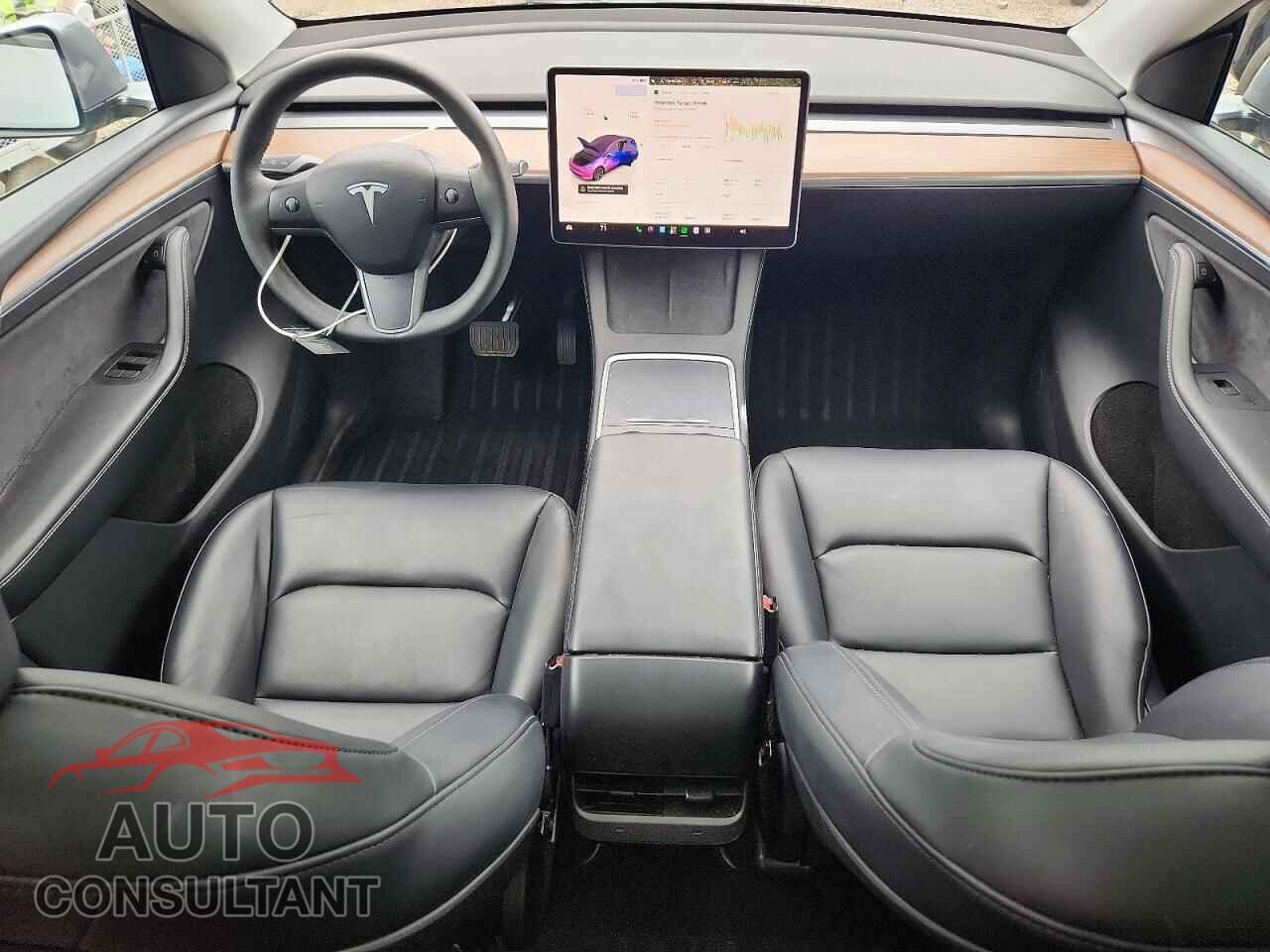 TESLA MODEL Y 2024 - 7SAYGDED0RF201058