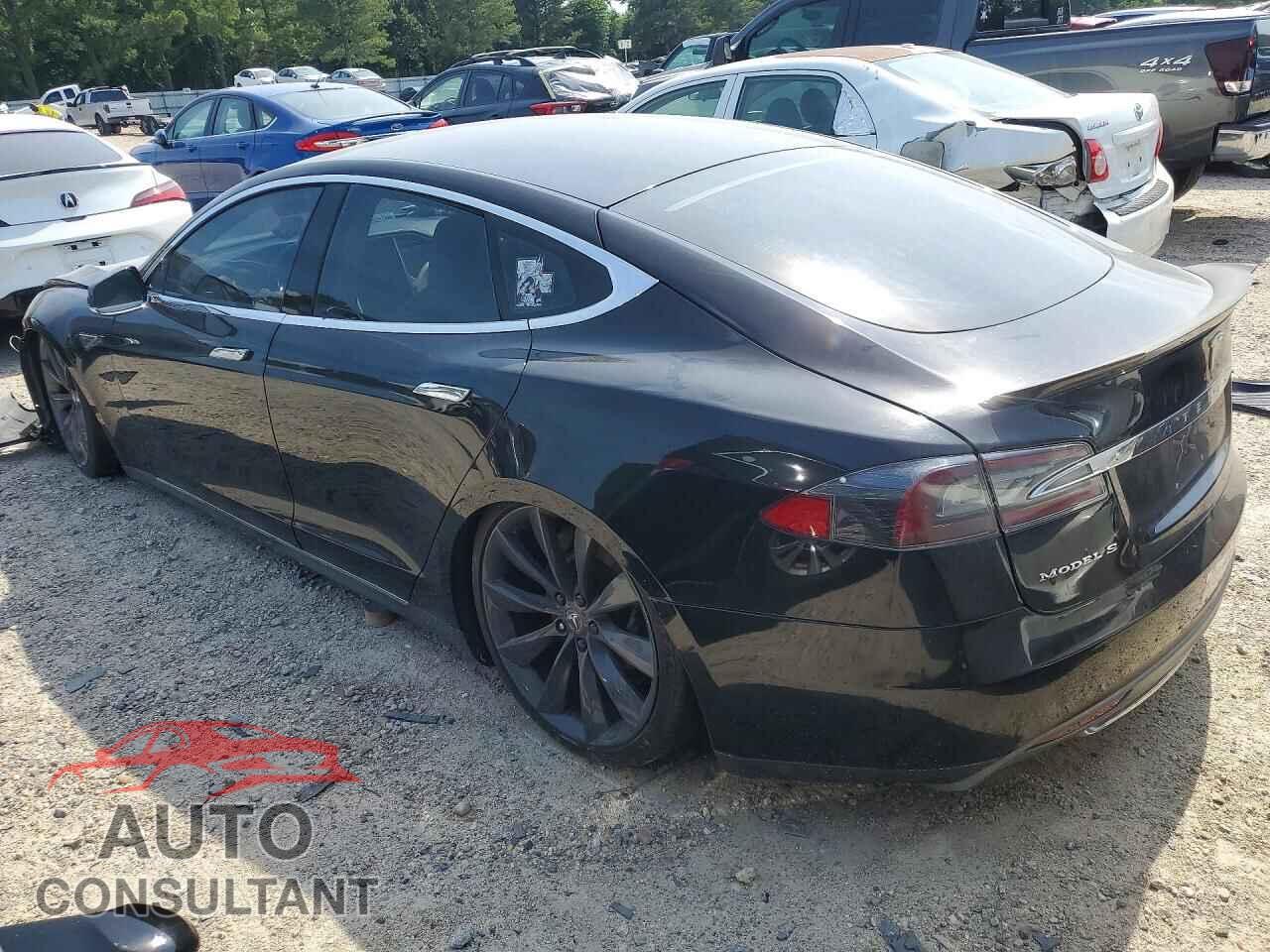 TESLA MODEL S 2013 - 5YJSA1CP5DFP08823