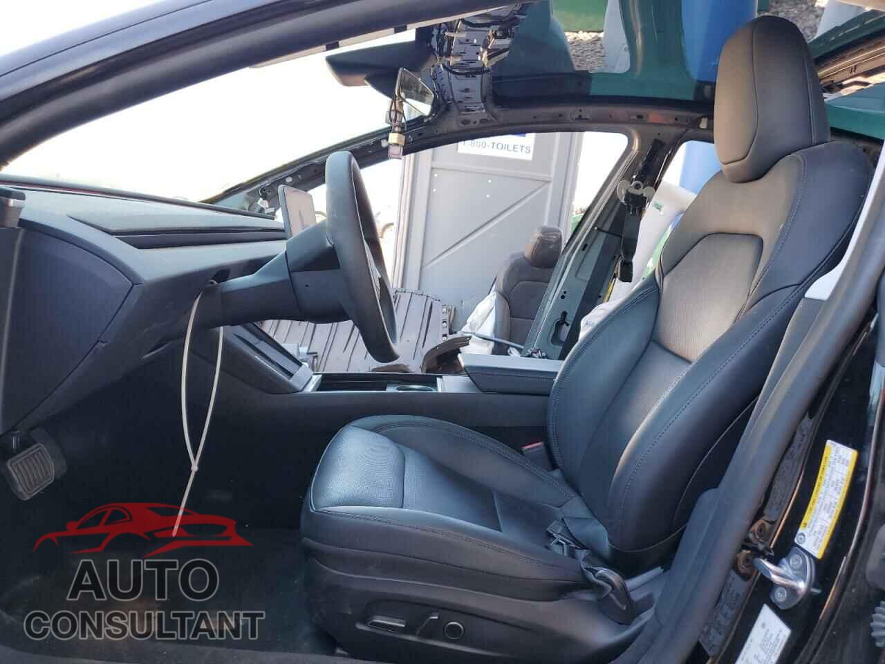 TESLA MODEL 3 2024 - 5YJ3E1EA7RF871823