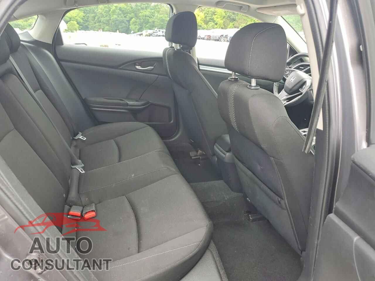 HONDA CIVIC 2018 - 2HGFC2F74JH547577