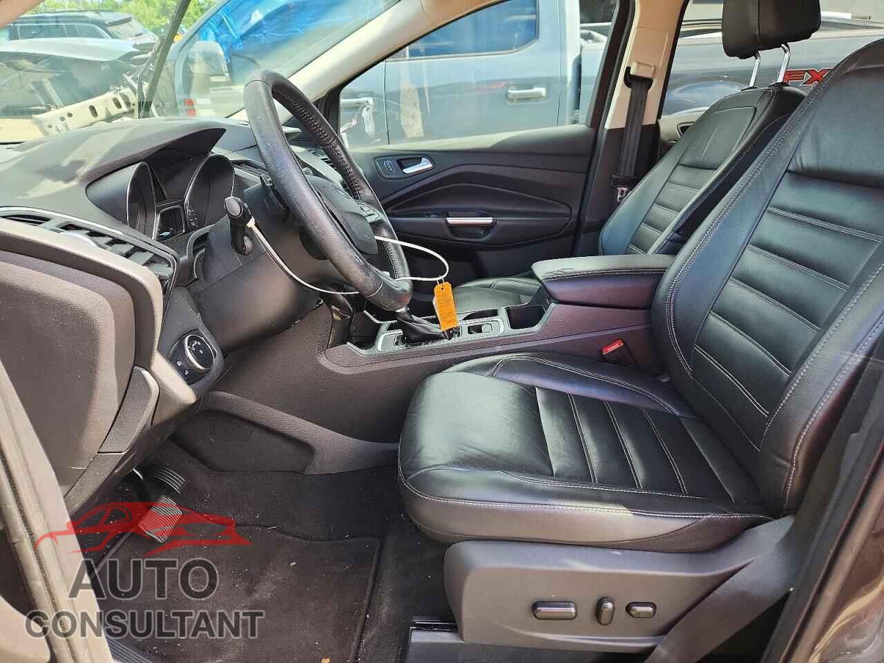 FORD ESCAPE 2017 - 1FMCU9JD0HUB51590
