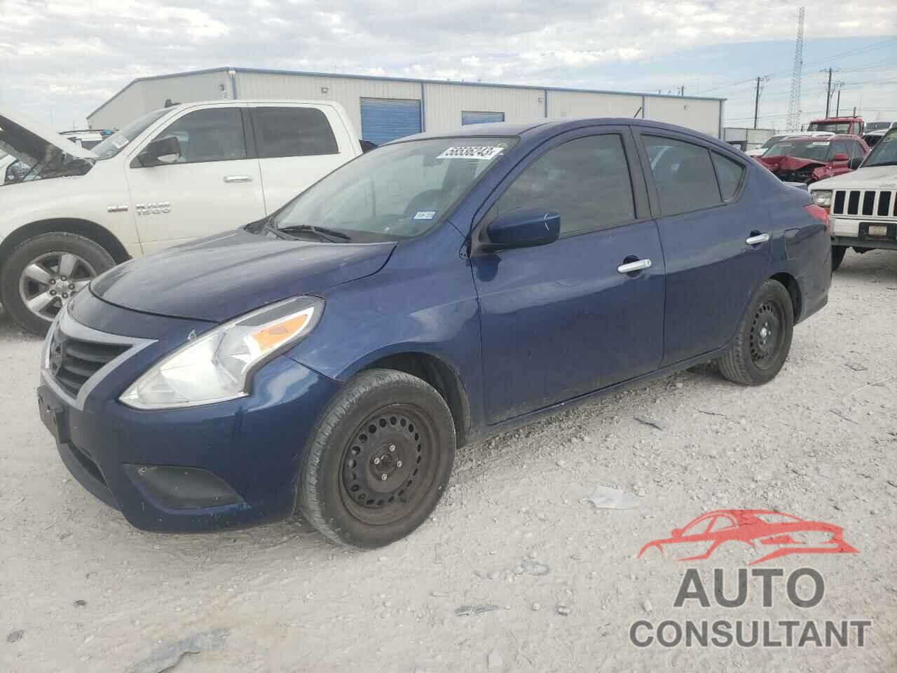 NISSAN VERSA 2018 - 3N1CN7AP5JL865945