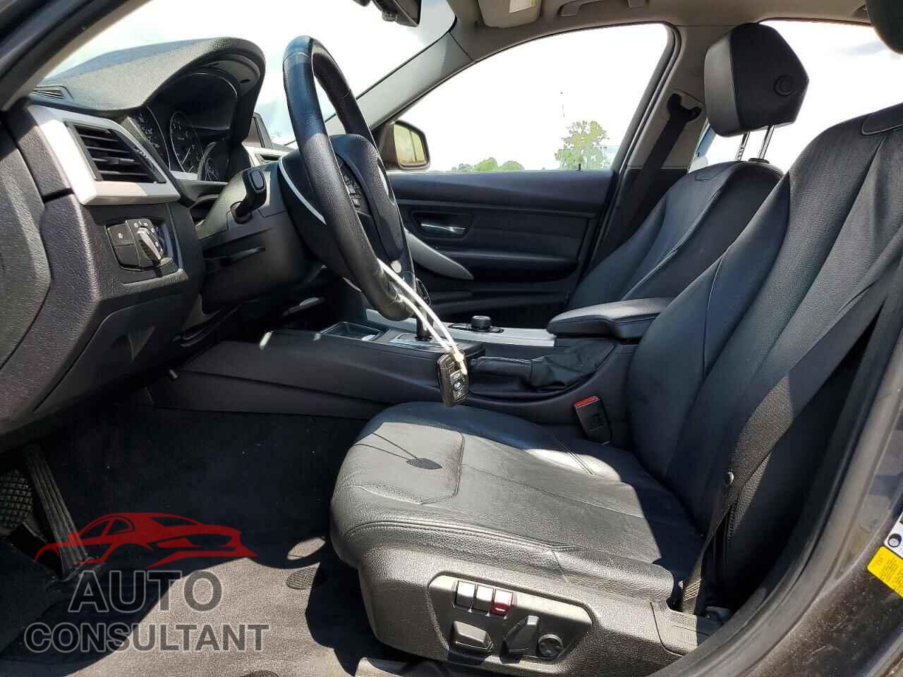 BMW 3 SERIES 2013 - WBA3B1C55DK128777