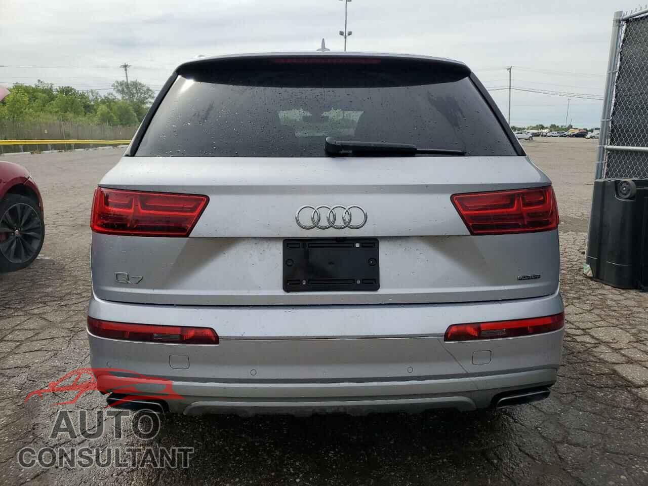 AUDI Q7 2018 - WA1LHBF72JD027193
