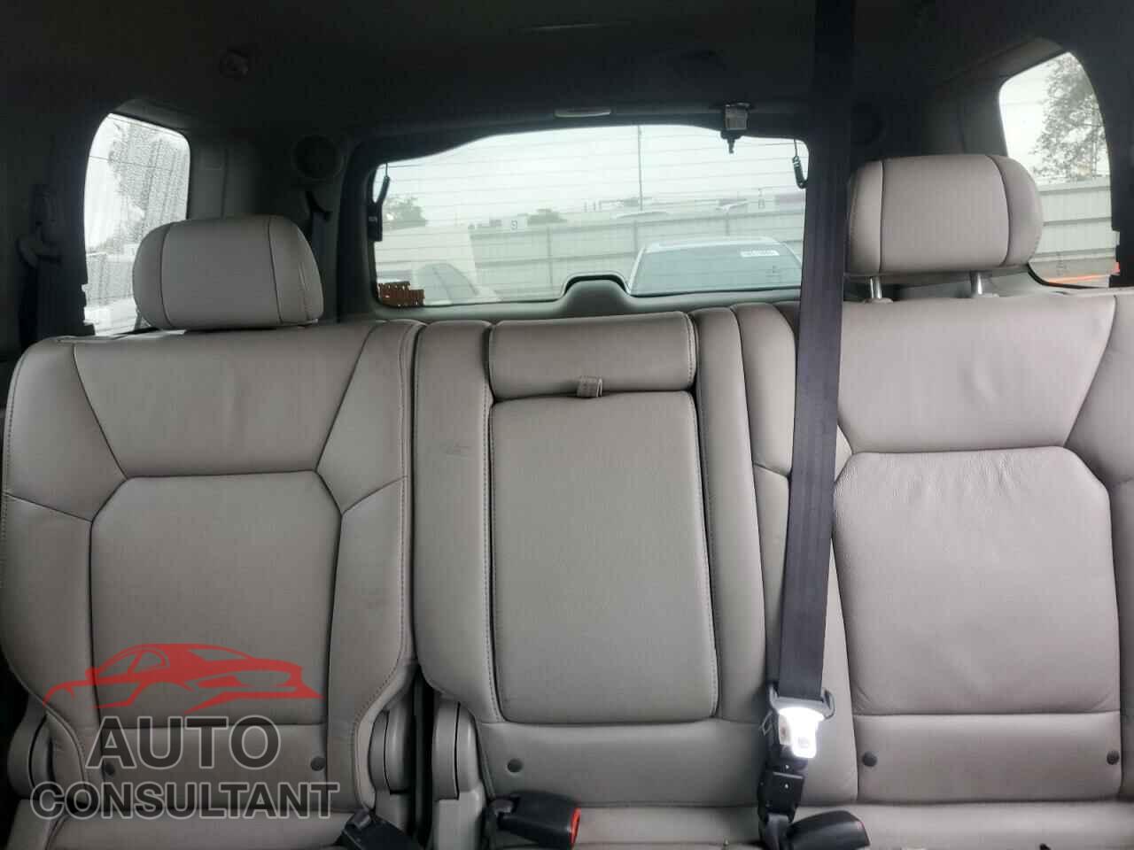 HONDA PILOT 2011 - 5FNYF4H94BB046303