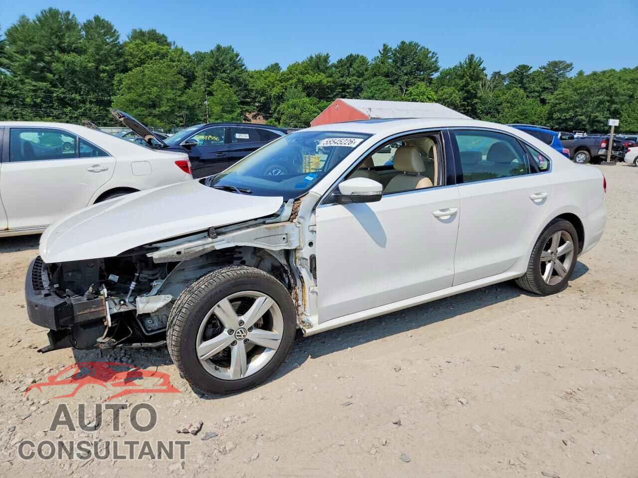 VOLKSWAGEN PASSAT 2013 - 1VWBP7A32DC123029
