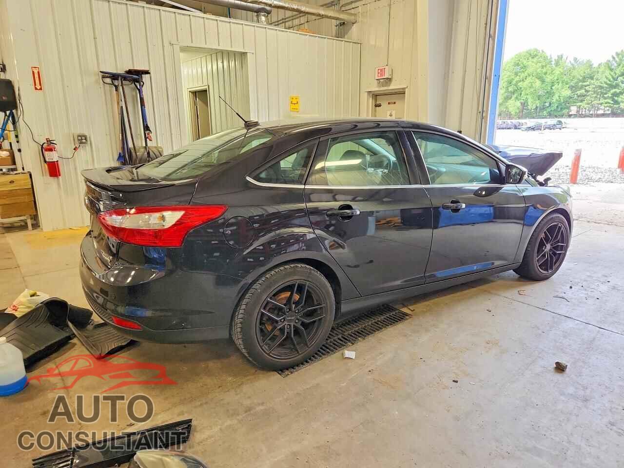FORD FOCUS 2013 - 1FADP3J25DL107571