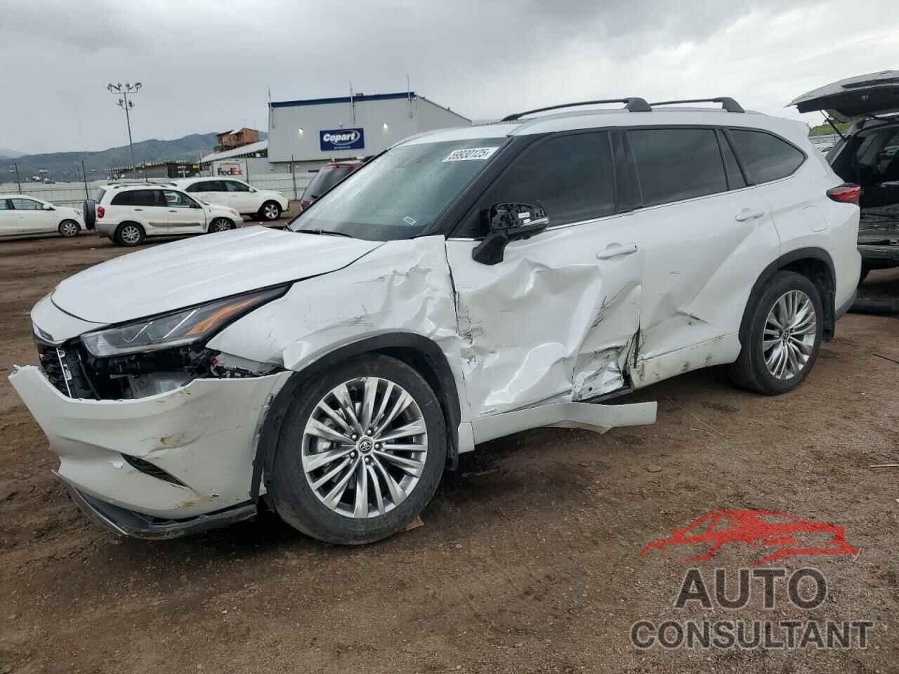 TOYOTA HIGHLANDER 2023 - 5TDEBRCH6PS127364