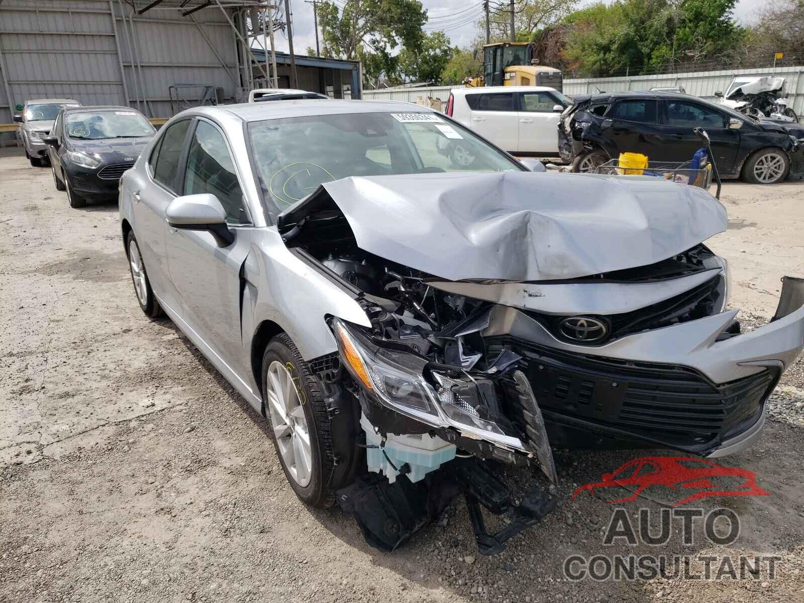 TOYOTA CAMRY 2021 - 4T1C11AK2MU544073