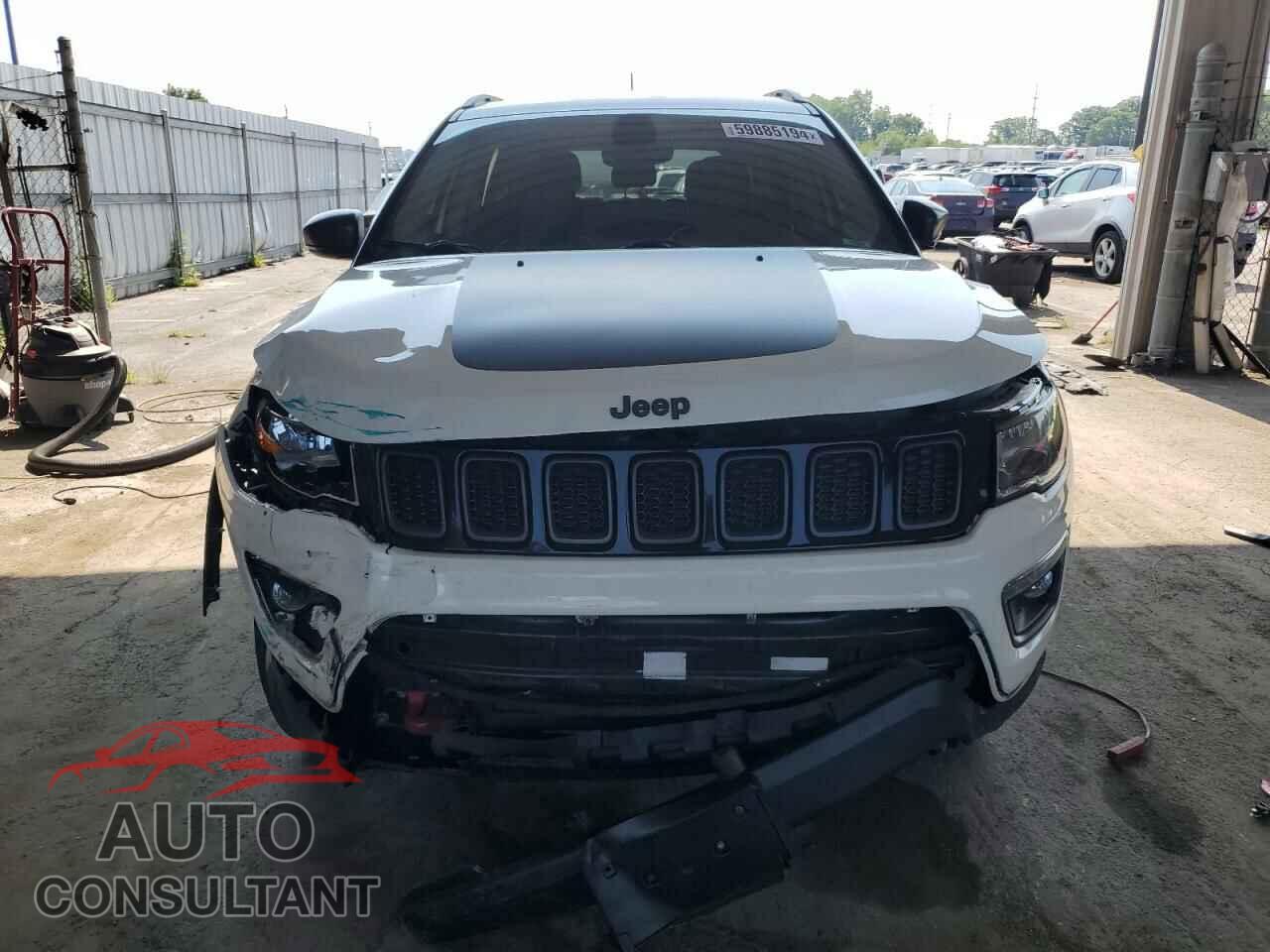 JEEP COMPASS 2018 - 3C4NJDDB3JT129652